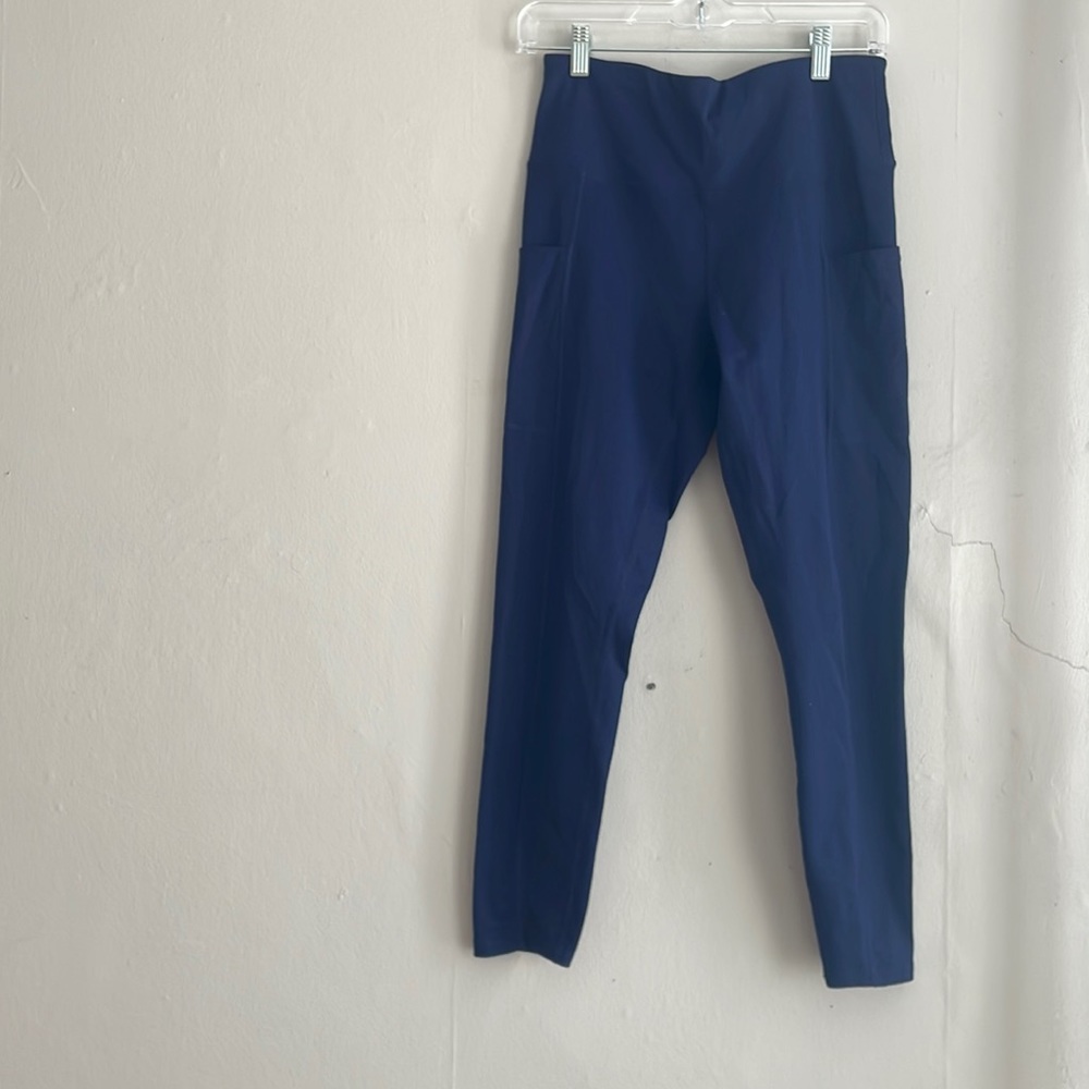 Navy blue leggings